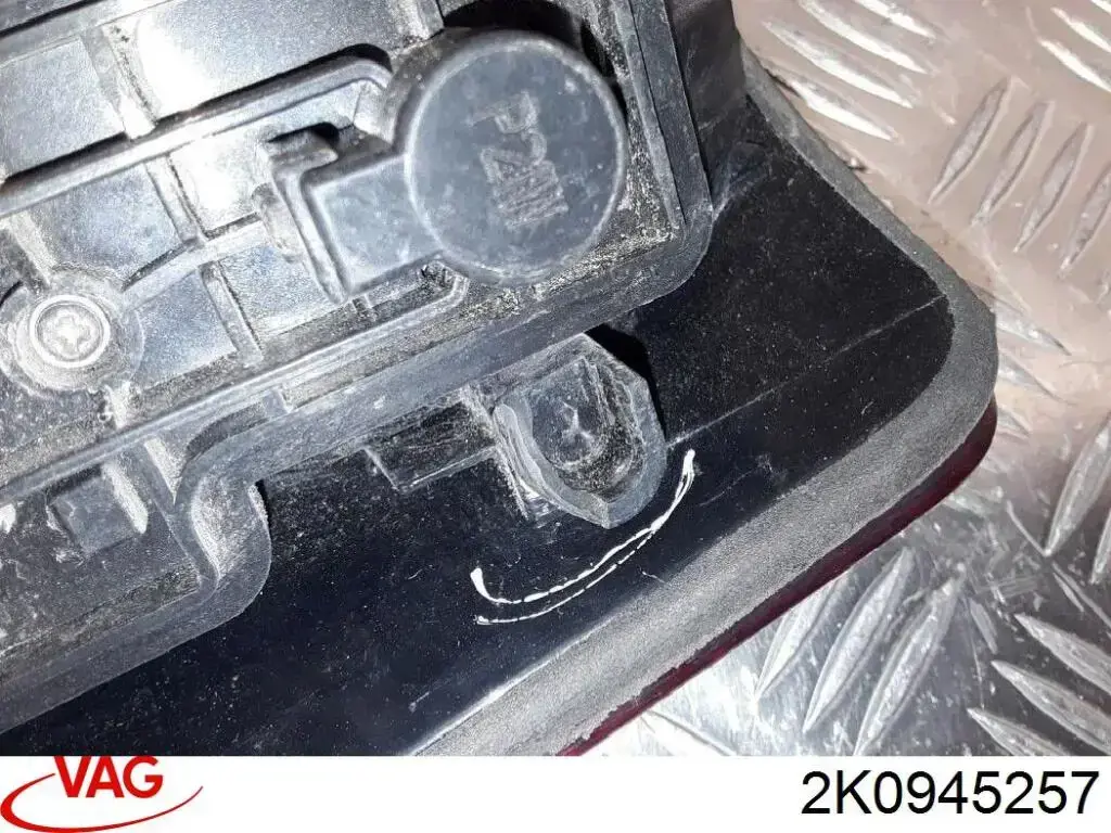 Купити 2K0945257 VAG Панель кріплення задніх ліхтарів