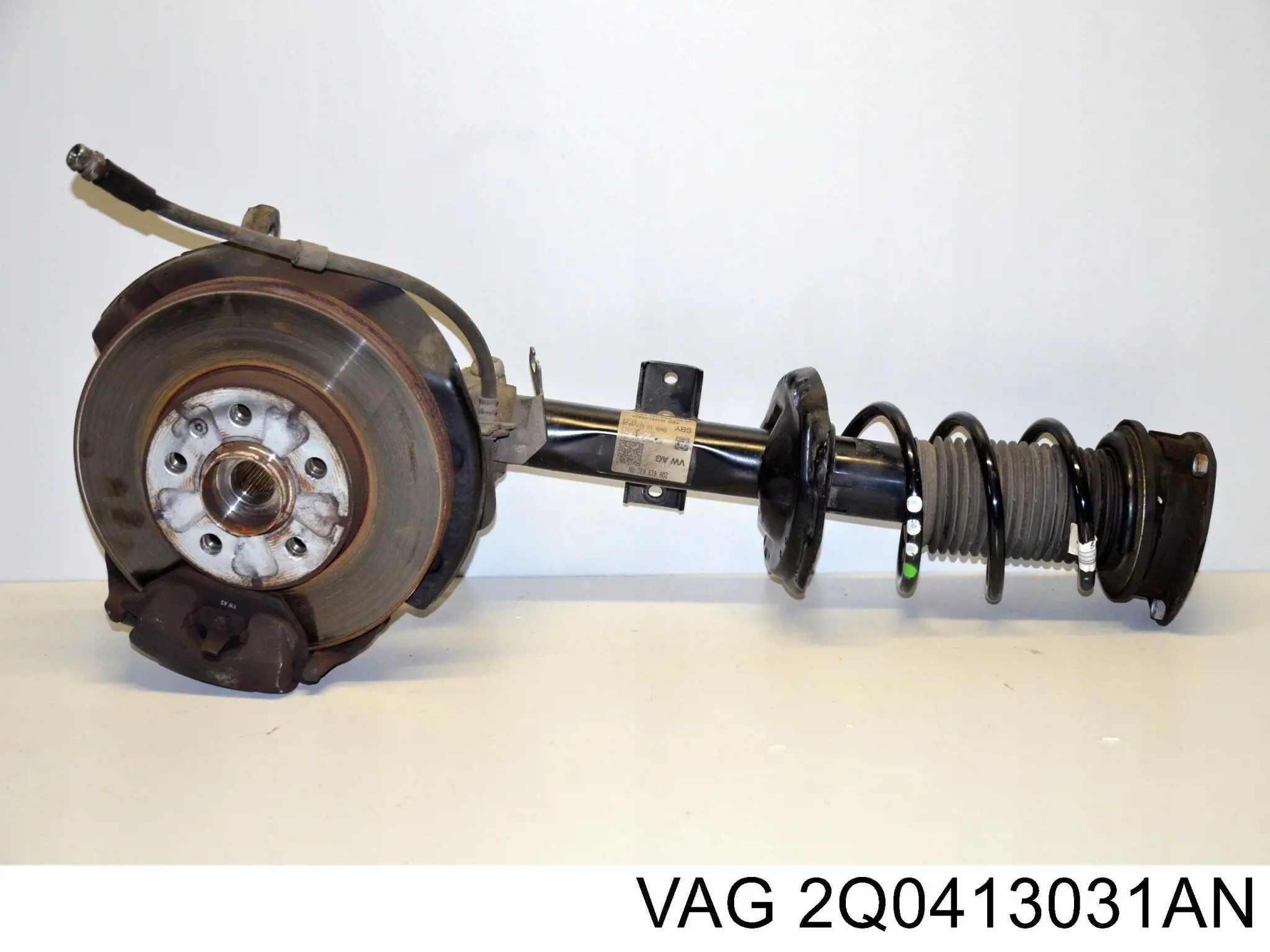 Стойка амортизатора передняя VAG 2Q0413031AN ціна, від 249.21 USD