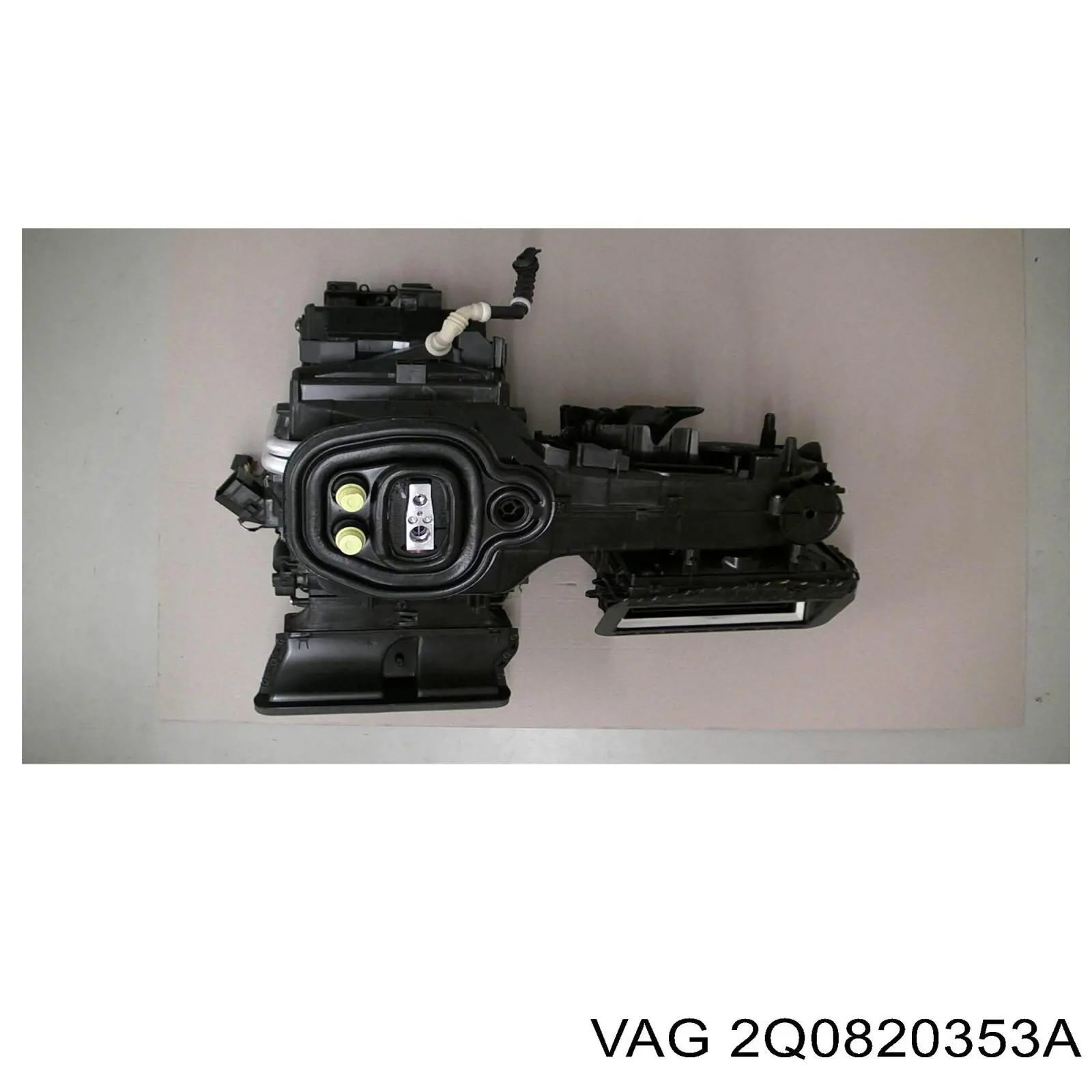 2Q0820353A VAG 