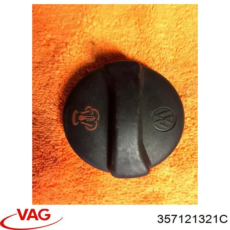 Купити 357121321C VAG Кришка розширювального бачка