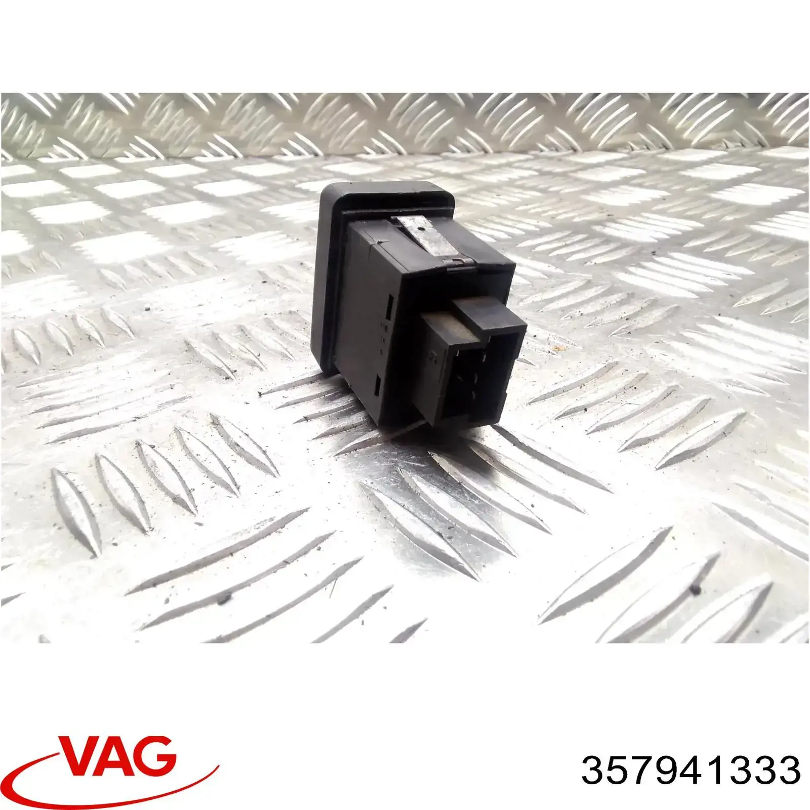 Купити 357941333 VAG Кнопка коректора фар