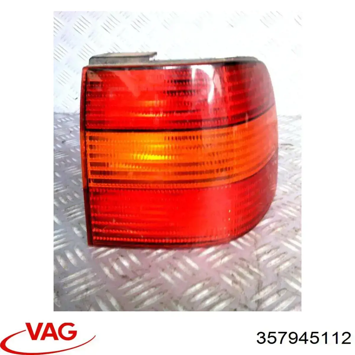 Купити 357945112 VAG Стоп задній