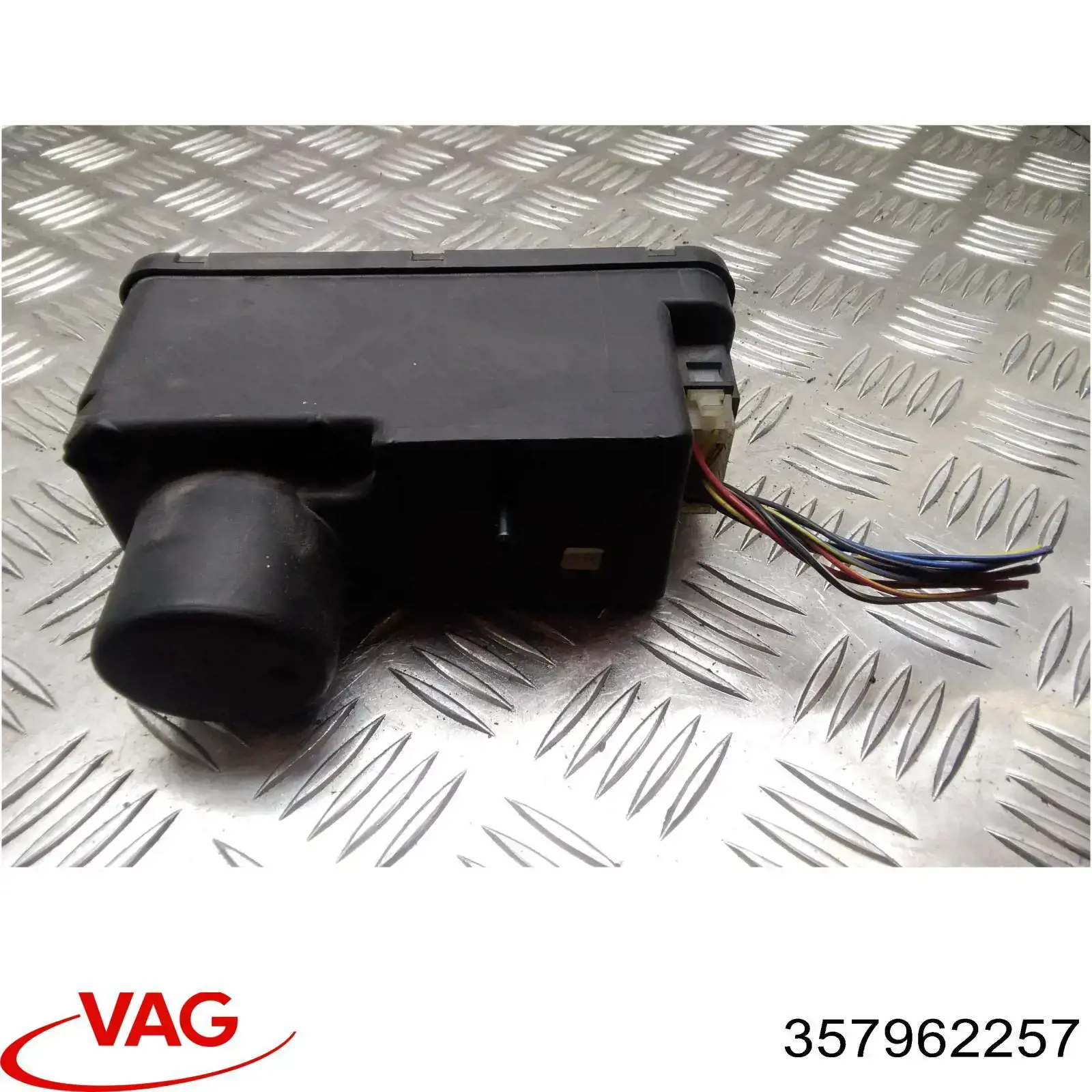 Купити 357962257 VAG Насос пневматичної системи кузова