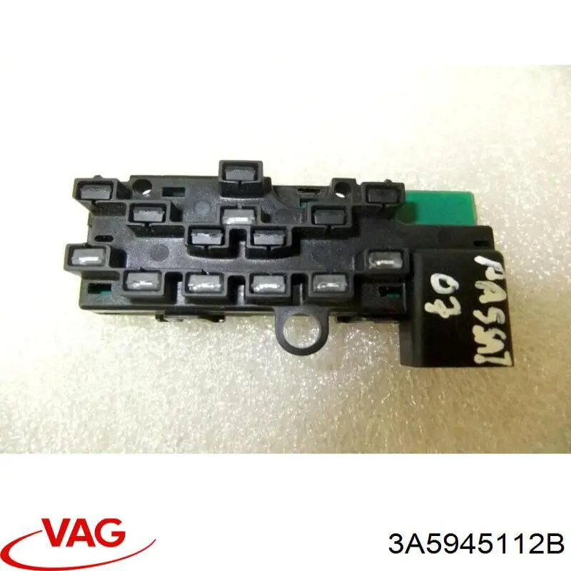 Купити 3A5945112B VAG Стоп задній