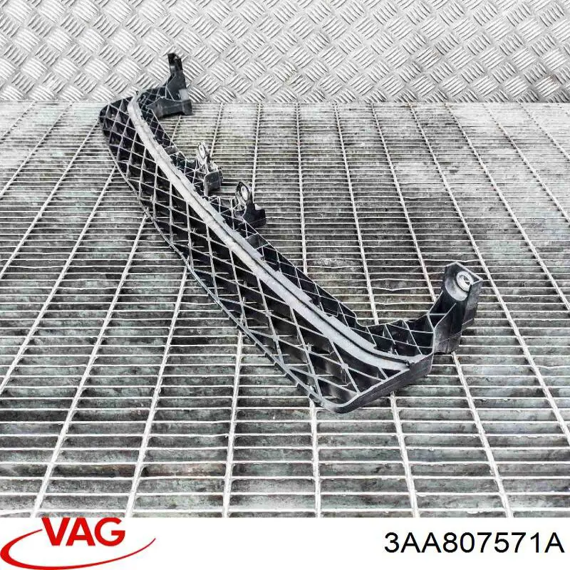 Направляюча переднього бампера, ліва VAG 3AA807571A ціна, від 42.33 USD