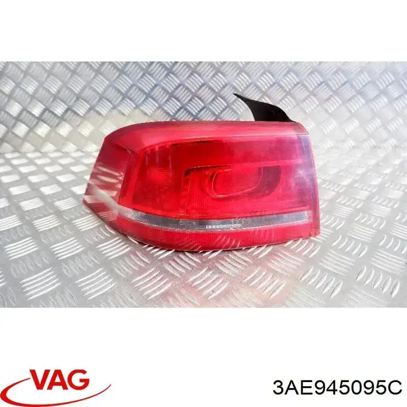 Задня ліва зовнішня фара VAG 3AE945095C ціна, від 76.43 USD
