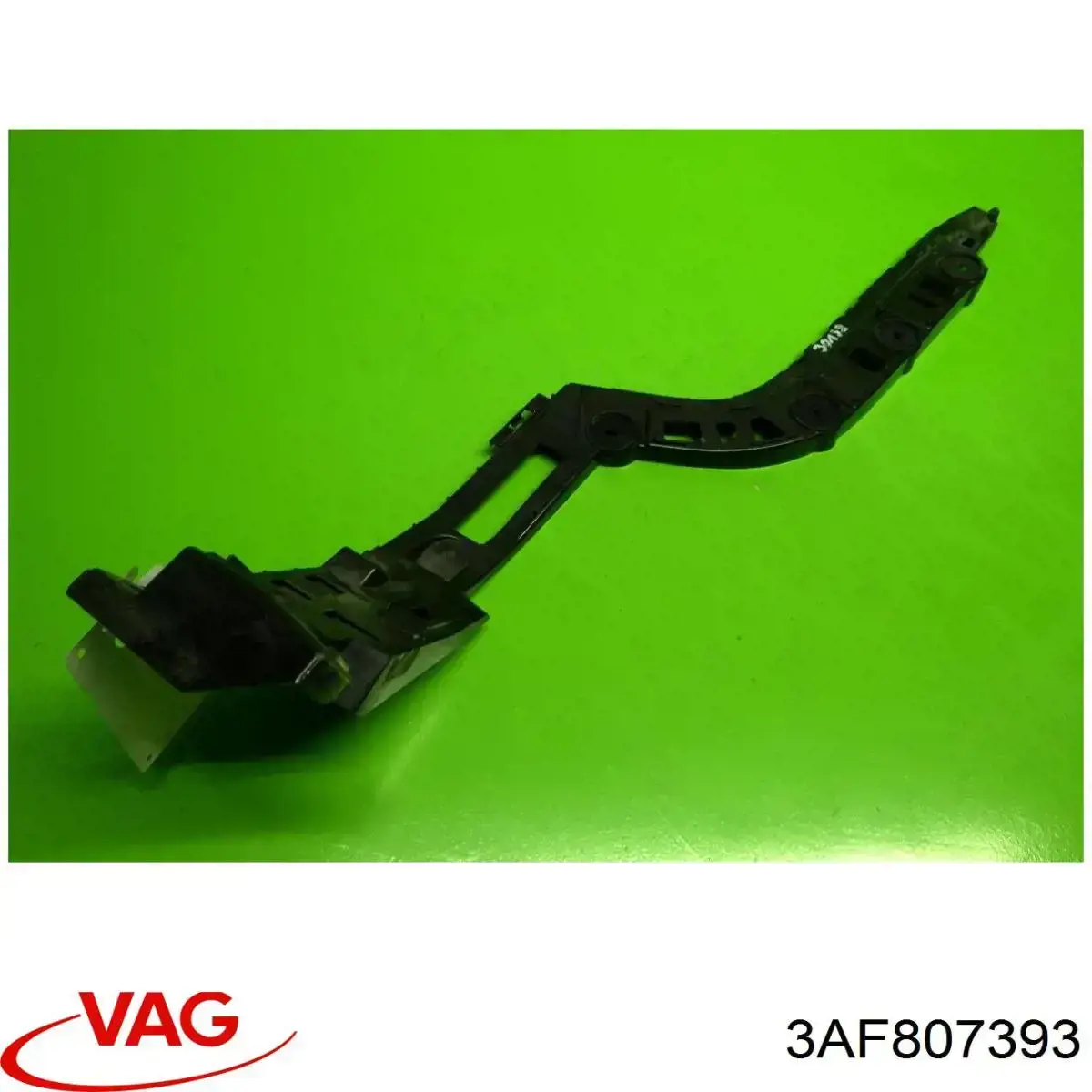 Направляюча заднього бампера, ліва VAG 3AF807393