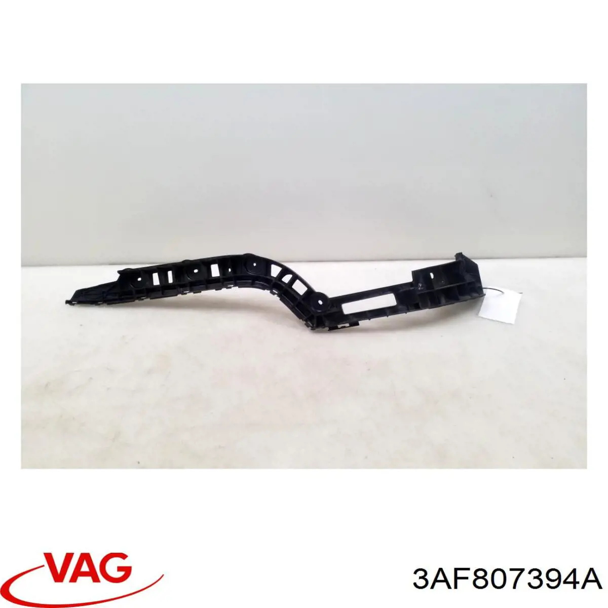3AF807394A VAG Направляюча переднього бампера, права