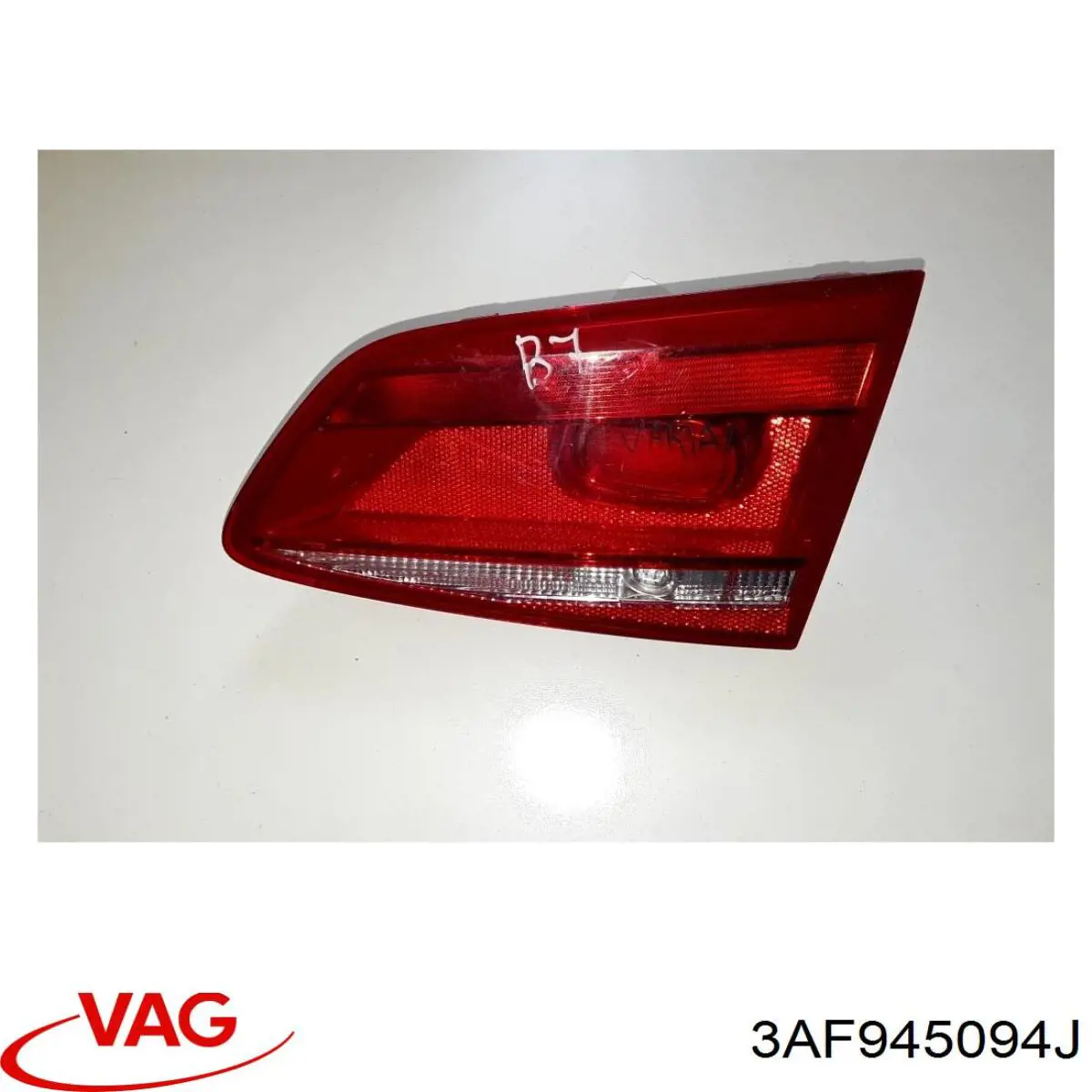 Купити 3AF945094L VAG Ліхтар задній внутрішній правий
