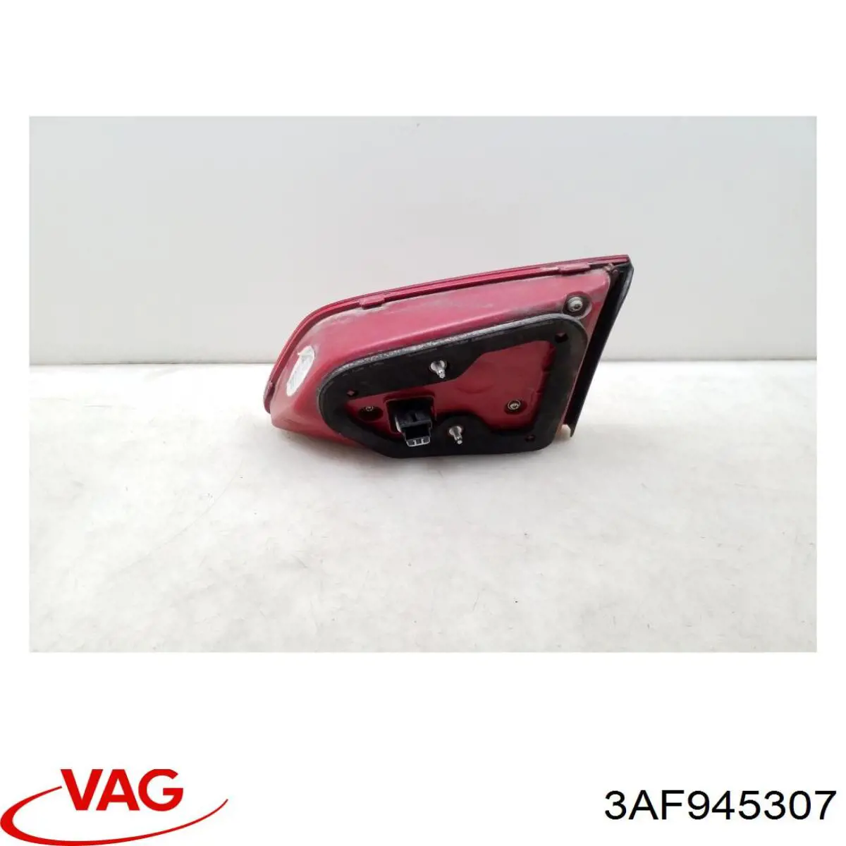 Стоп задній VAG 3AF945307 ціна, від 140.61 USD