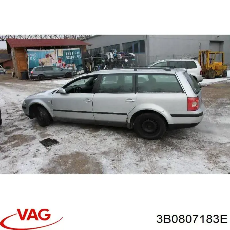 3B0807183E VAG Лівий кронштейн переднього бампера