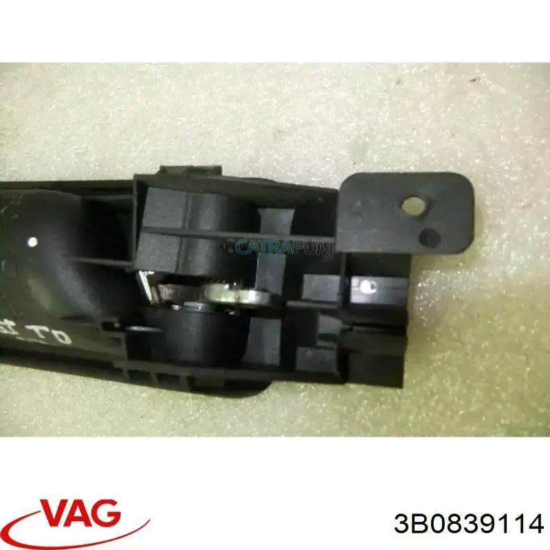 Ручка задньої двері внутрішня права VAG 3B0839114