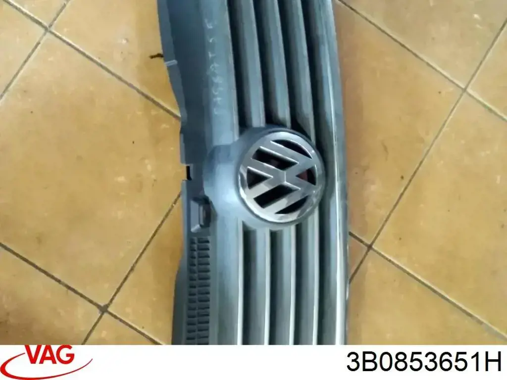 3B0853651H3FZ VAG Решітка радіатора