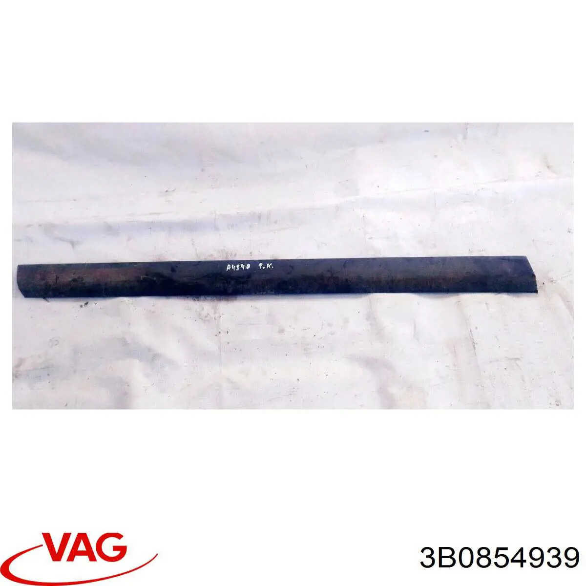 Накладка передньої лівої двері VAG 3B0854939 ціна, від 7.32 USD