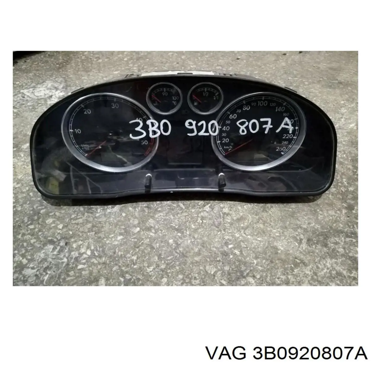 Прилади управління VAG 3B0920807A ціна, від 50.68 USD