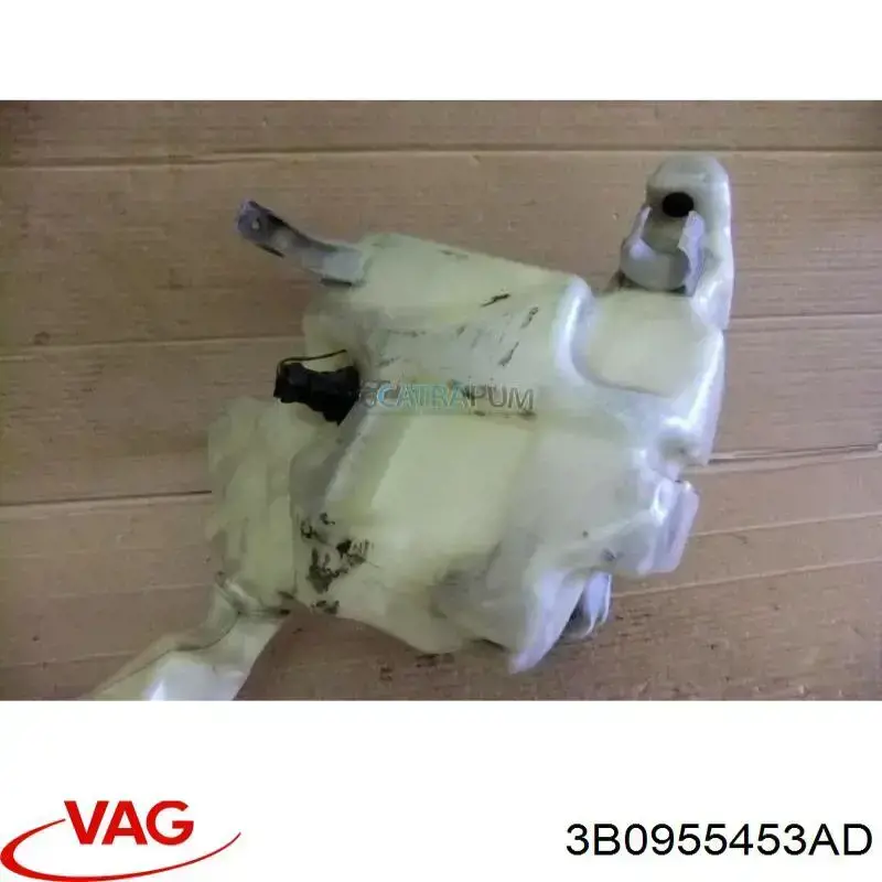 Бачок склоомивача на Skoda SuperB I 3U4