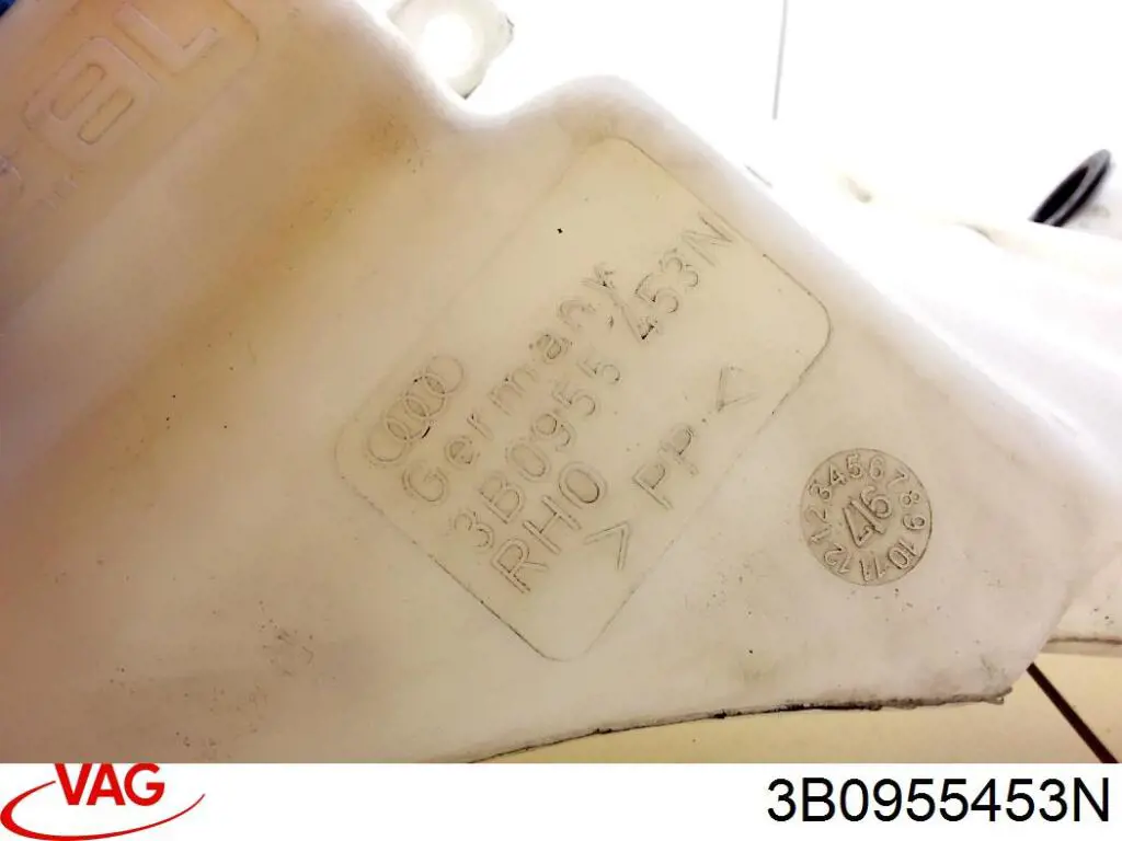 Бачок омивача лобового скла VAG 3B0955453N ціна, від 13.17 USD