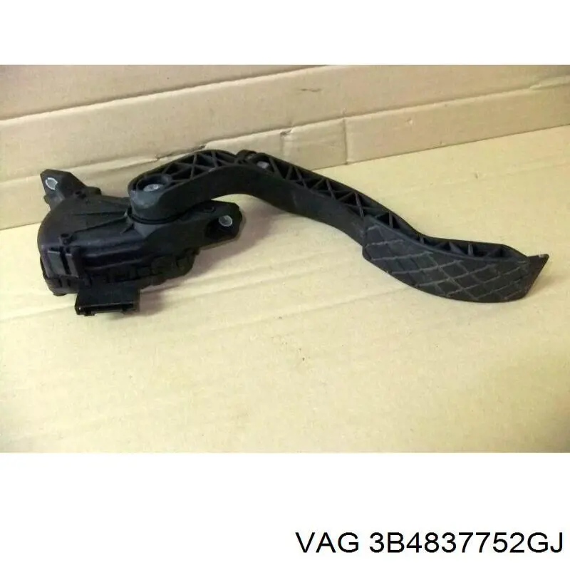  VAG 3B4837752GJ ціна, від 44.34 USD