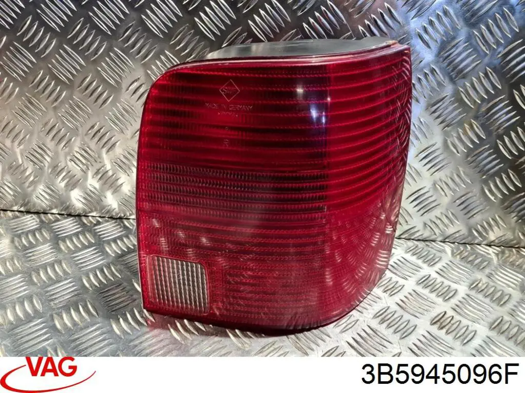 Задній правий стоп Polcar 954888E