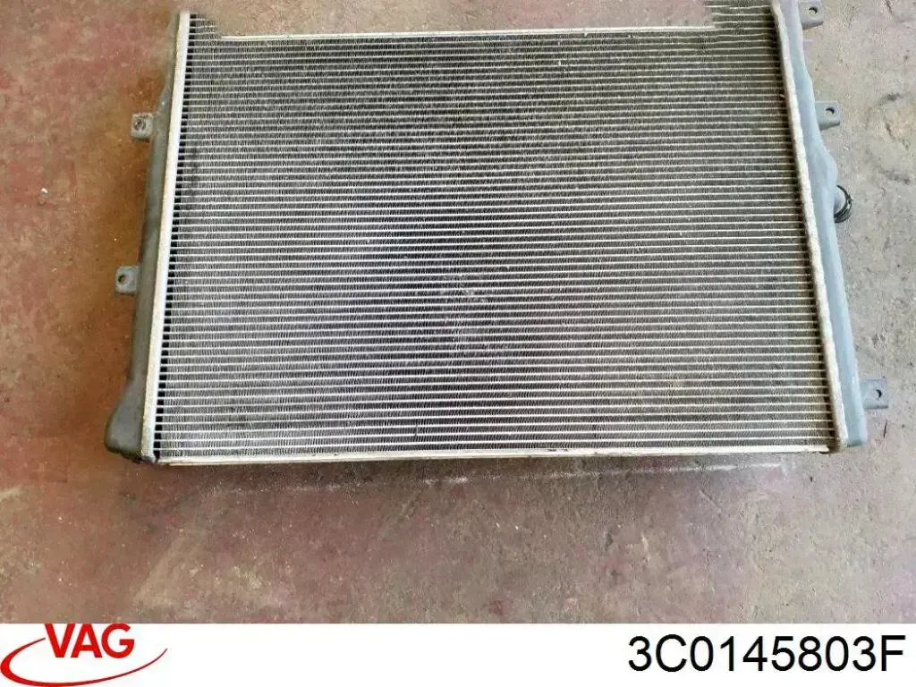 Купити 3C0145803F VAG Радіатор интеркуллера