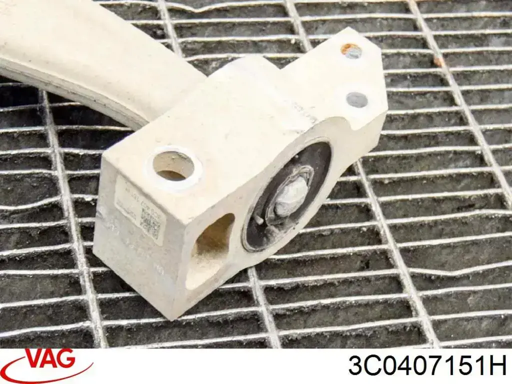 Важіль передньої підвіски нижній, лівий/правий 3C0407151H VAG