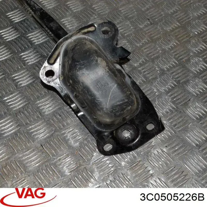 Важіль/тяга задньої підвіски подовжній нижній, правий VAG 3C0505226B ціна, від 10.14 USD