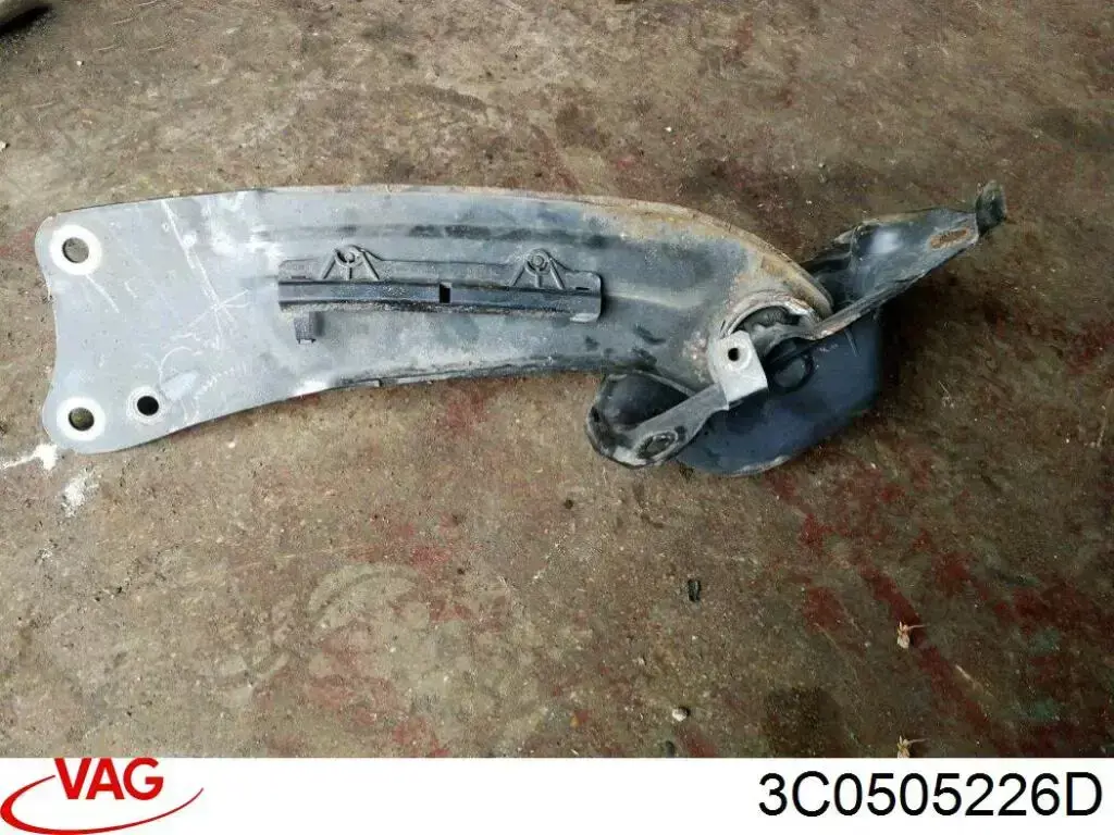 Купити 3C0505226D VAG Важіль/тяга задньої підвіски подовжній нижній, правий