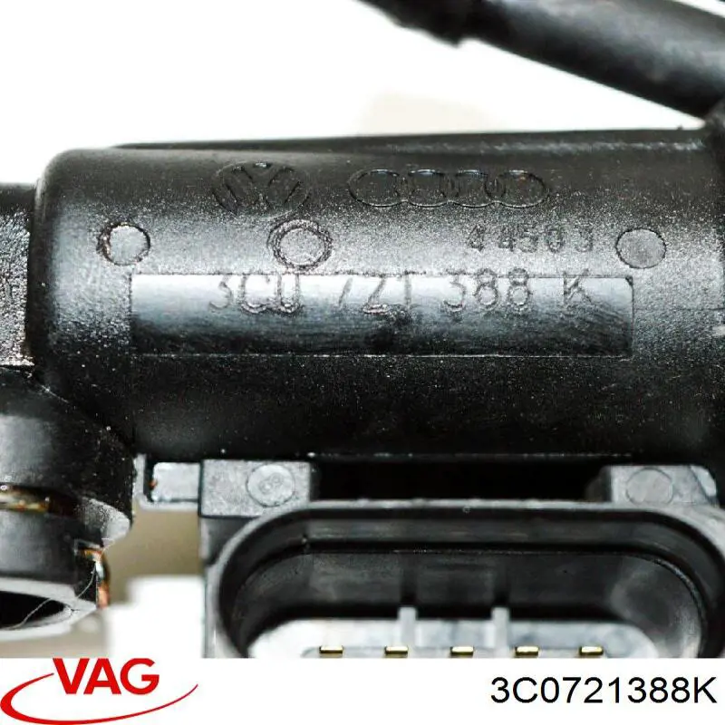 Головний циліндр зчеплення 3C0721388K VAG