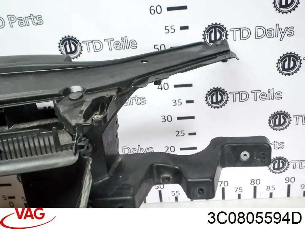 Рамка радіатора 3C0805594D VAG