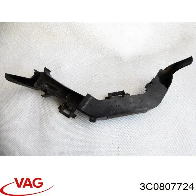 Купити 3C0807724 VAG Кронштейн бампера переднього, правий