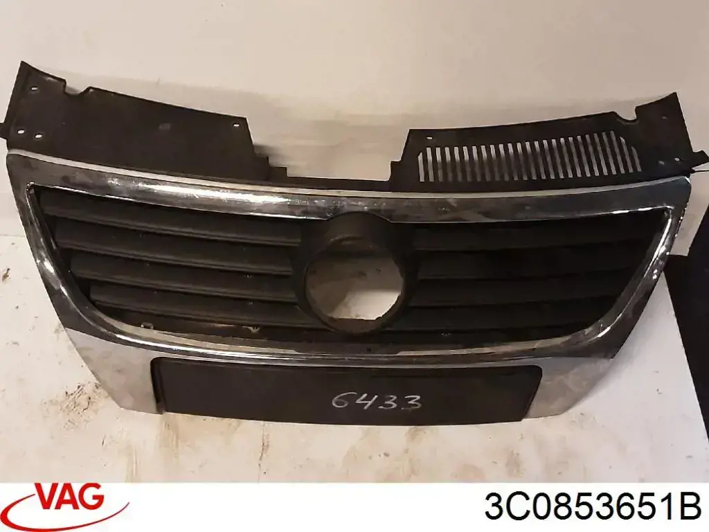 Решітка радіатора 3C0853651B VAG