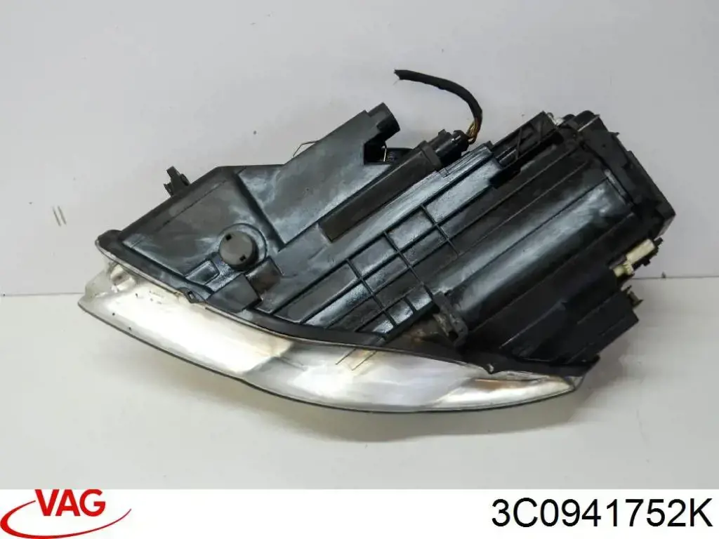 3C0941752K VAG Фара правая