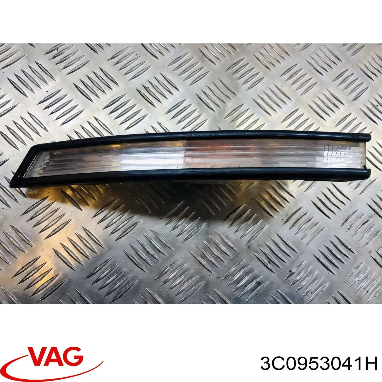 Поворотник лівий VAG 3C0953041H ціна, від 18.64 USD