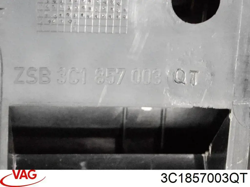 Панель приладів торпеди 3C1857003QT VAG