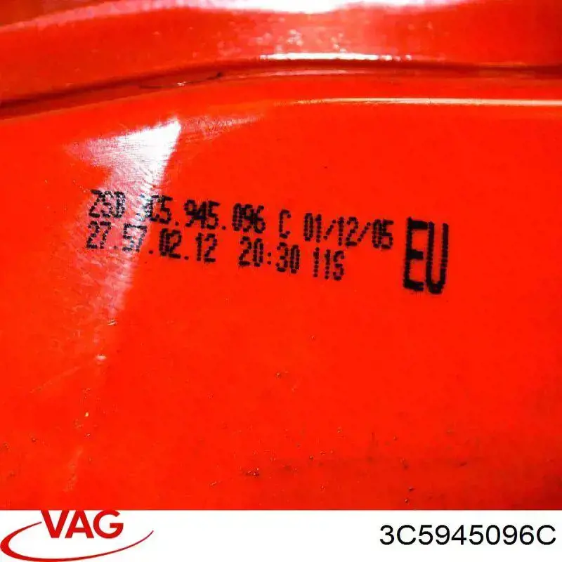 Фара задня права зовнішня VAG 3C5945096C