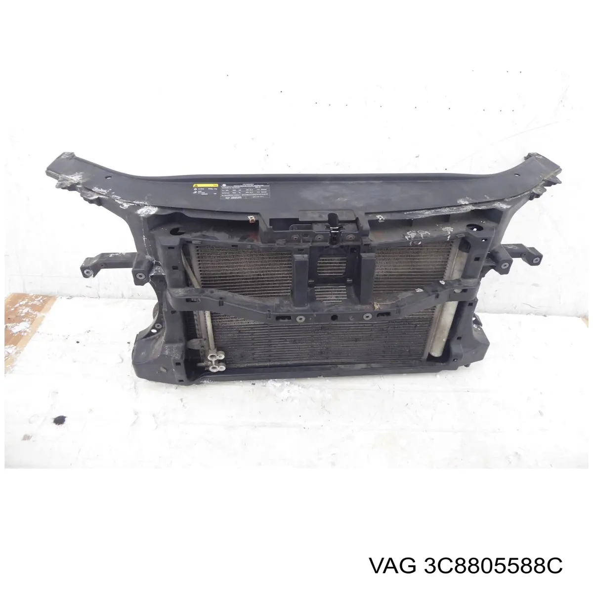 Кронштейн кріплення радіатора VAG 3C8805588C