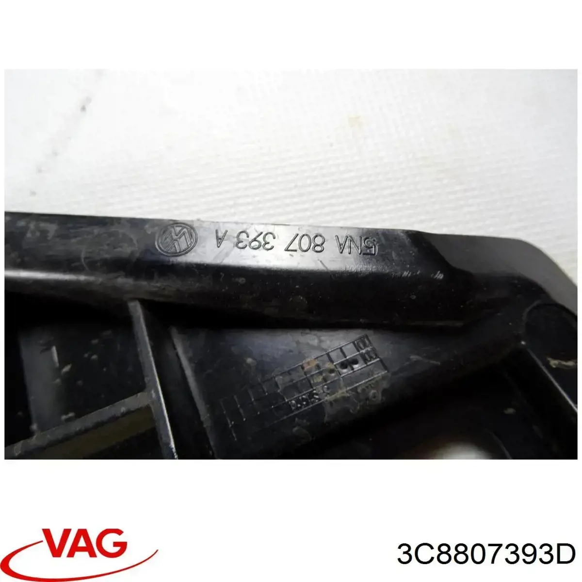 3C8807393D VAG Направляюча заднього бампера, ліва