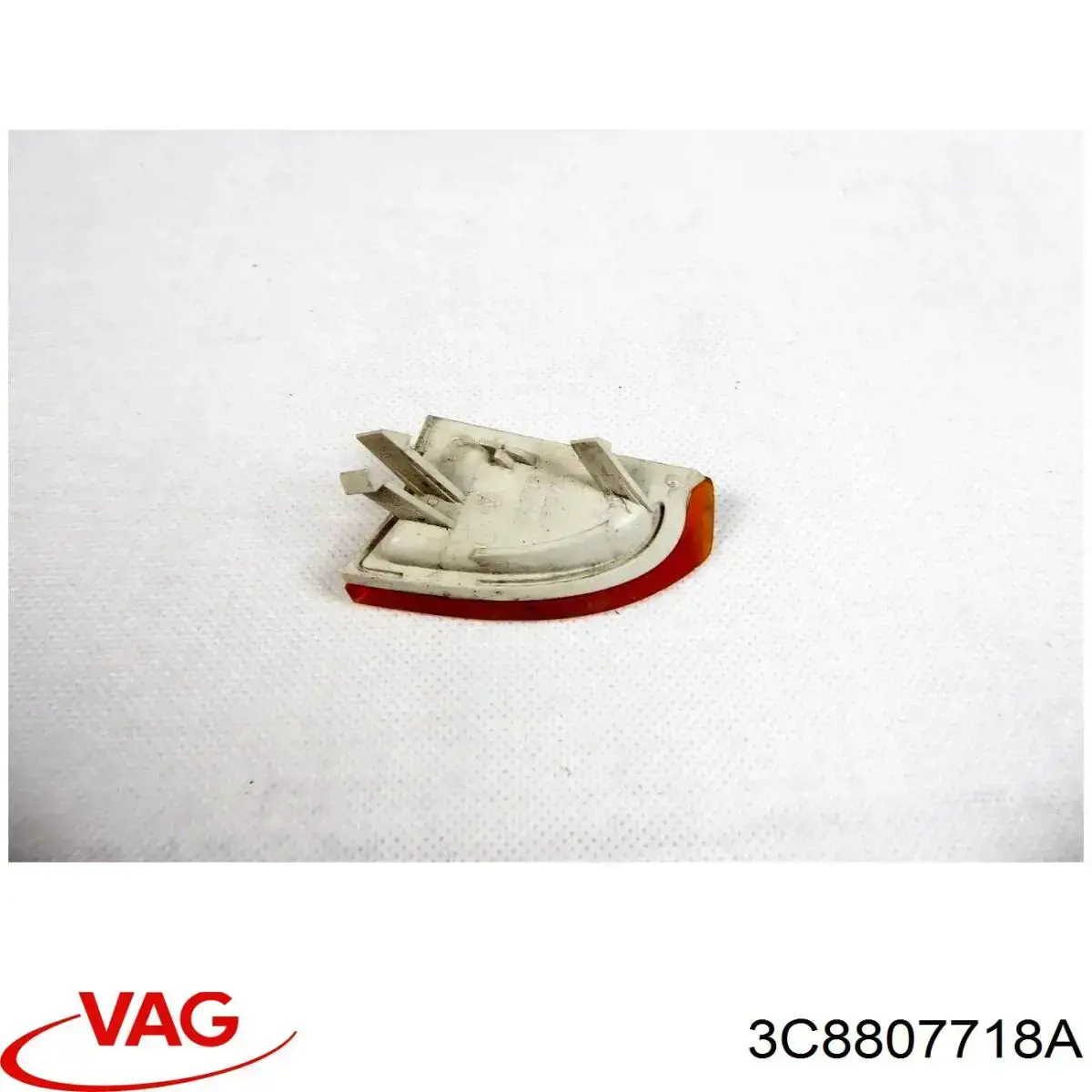 Катафот (відбивач) переднього бампера, правий VAG 3C8807718A ціна, від 14.70 USD