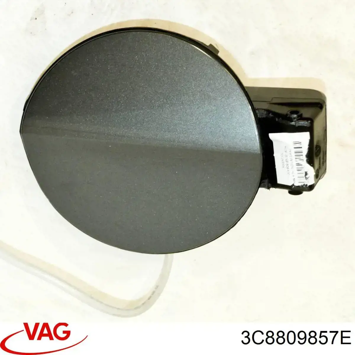 Люк б/бака VAG 3C8809857E ціна, від 41.48 USD