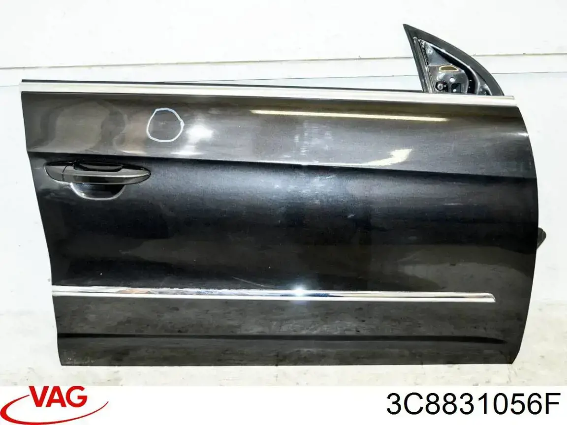 Купити 3C8831056F VAG Двері праві передні