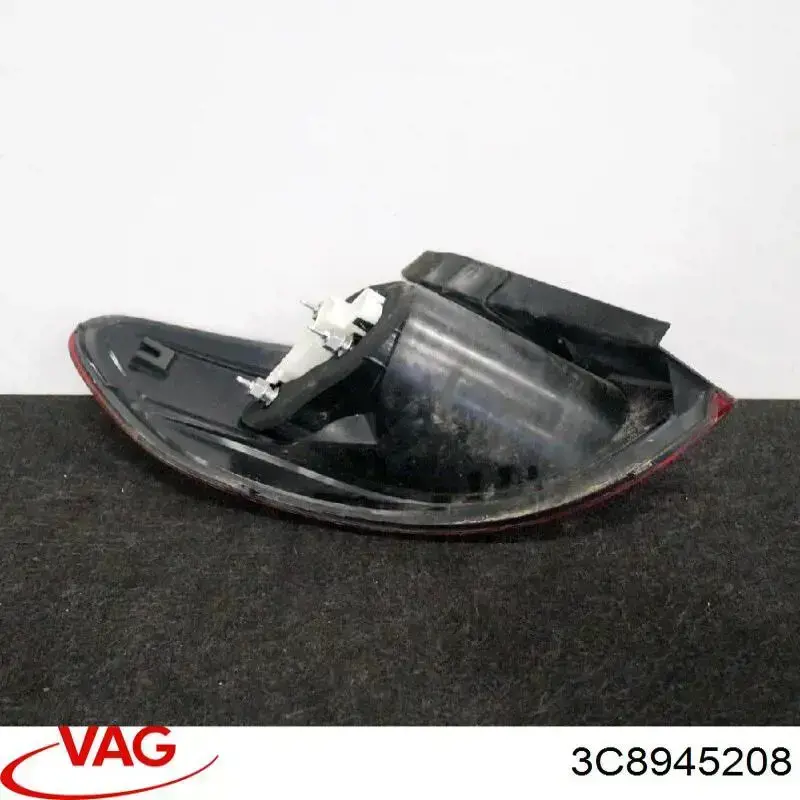 Фара задня права зовнішня Diamond/DPA 99451796202