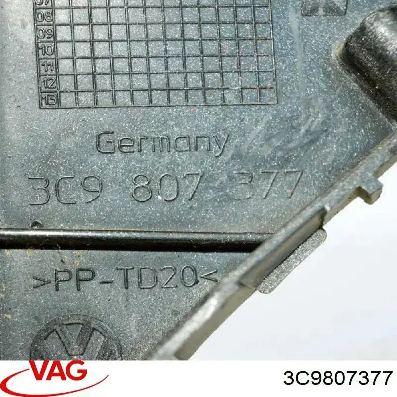 Направляюча заднього бампера, ліва VAG 3C9807377 ціна, від 11.29 USD