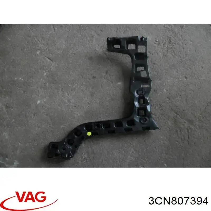 3CN807394 VAG Напрямна заднього бампера, права