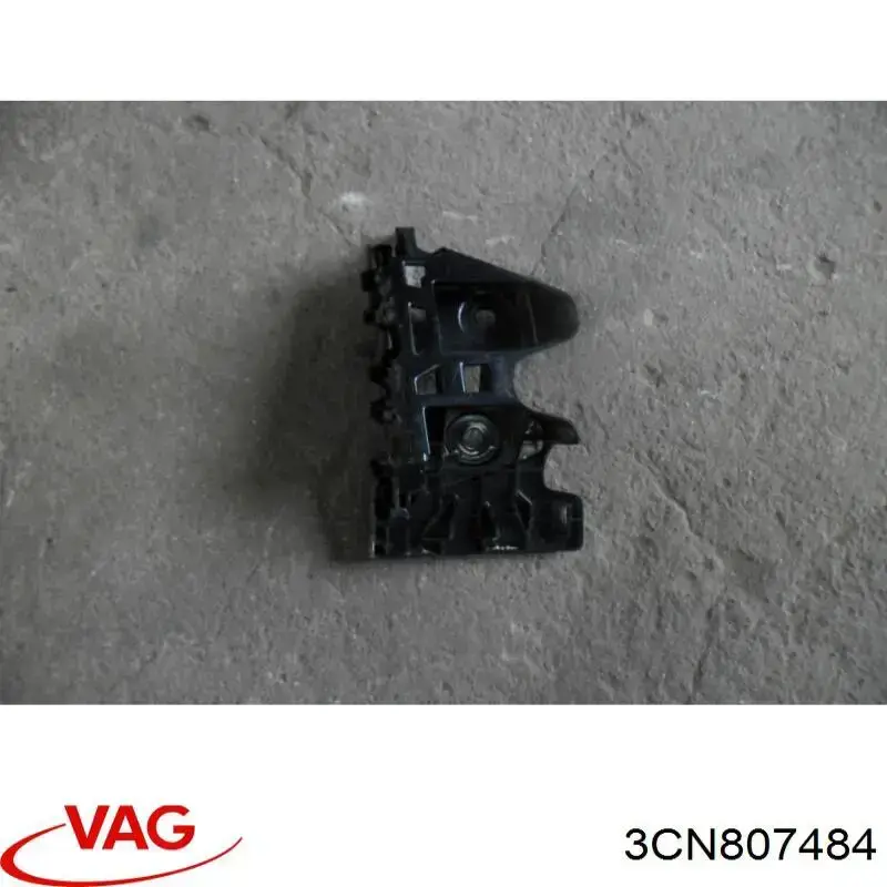 Кронштейн бампера заднього, правий VAG 3CN807484 ціна, від 12.60 USD