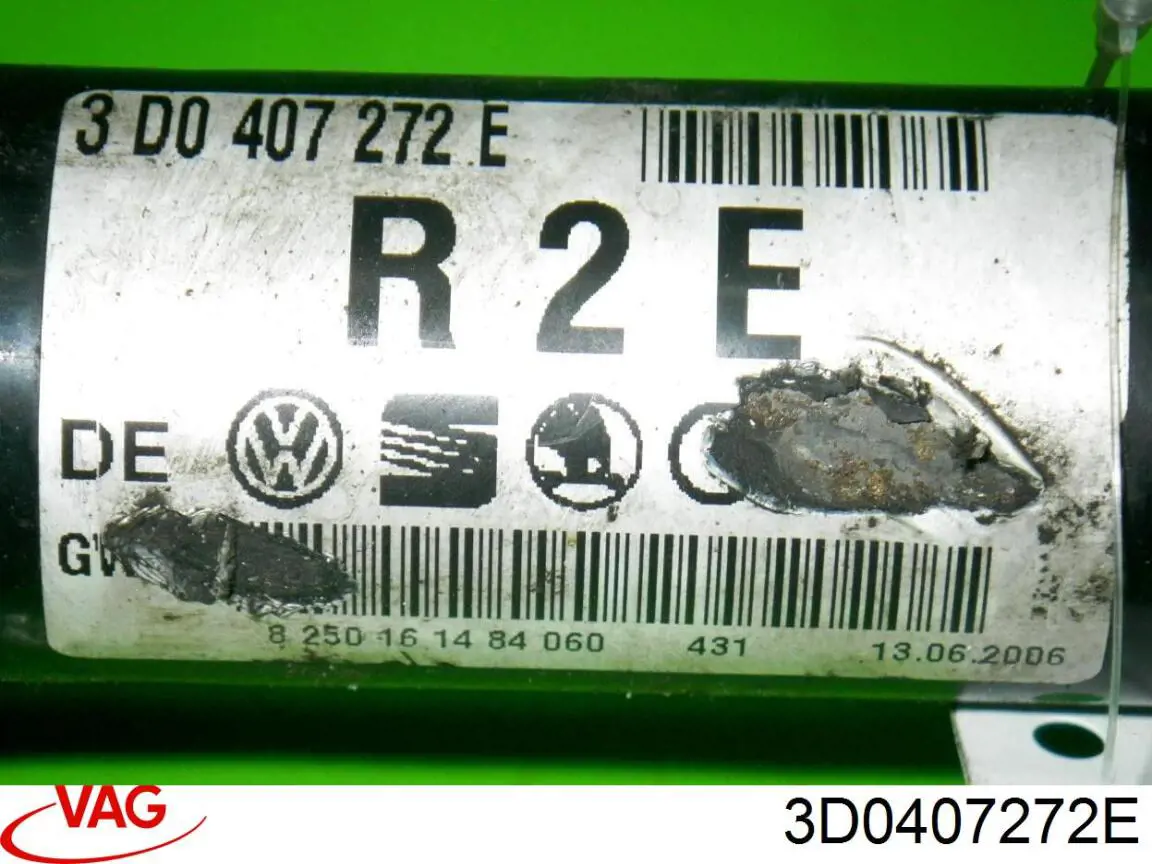 Піввісь передня, права VAG 3D0407272EX ціна, від 104.05 USD