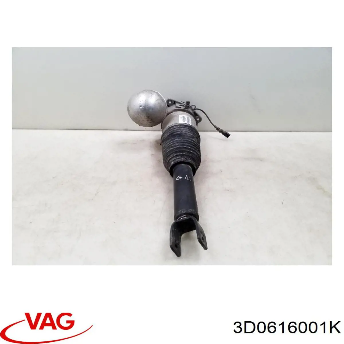 Амортизатор задній, лівий VAG 3D0616001K ціна, від 133.82 USD
