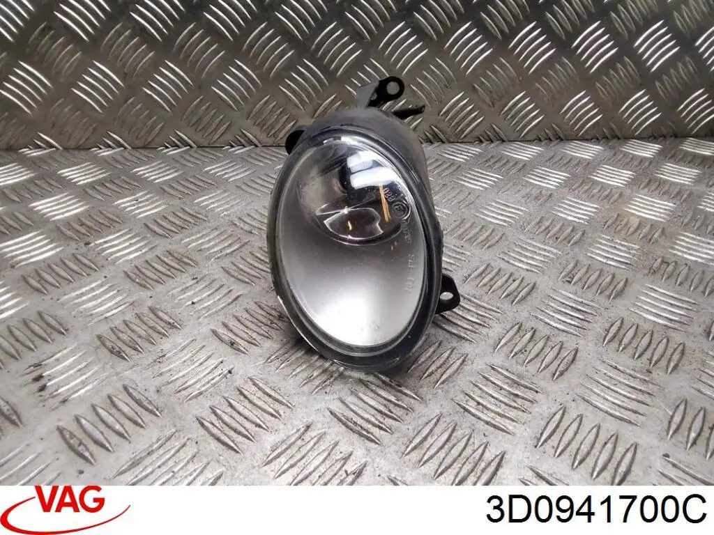 Туманка права VAG 3D0941700C ціна, від 38.01 USD