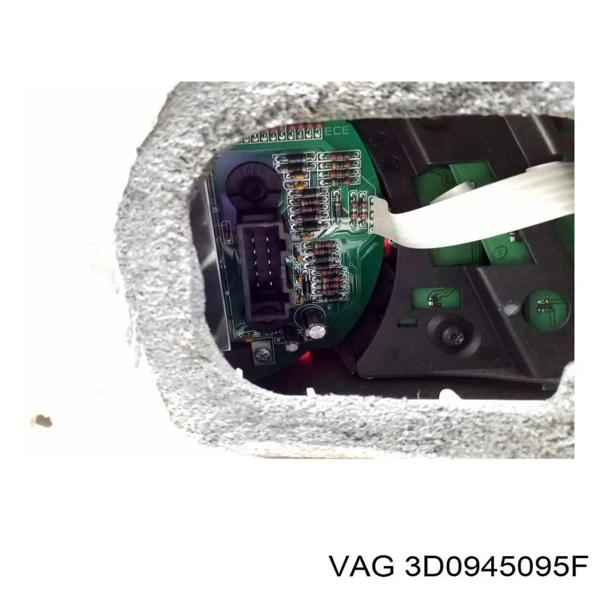 Ліхтар задній лівий, зовнішній 3D0945095F VAG