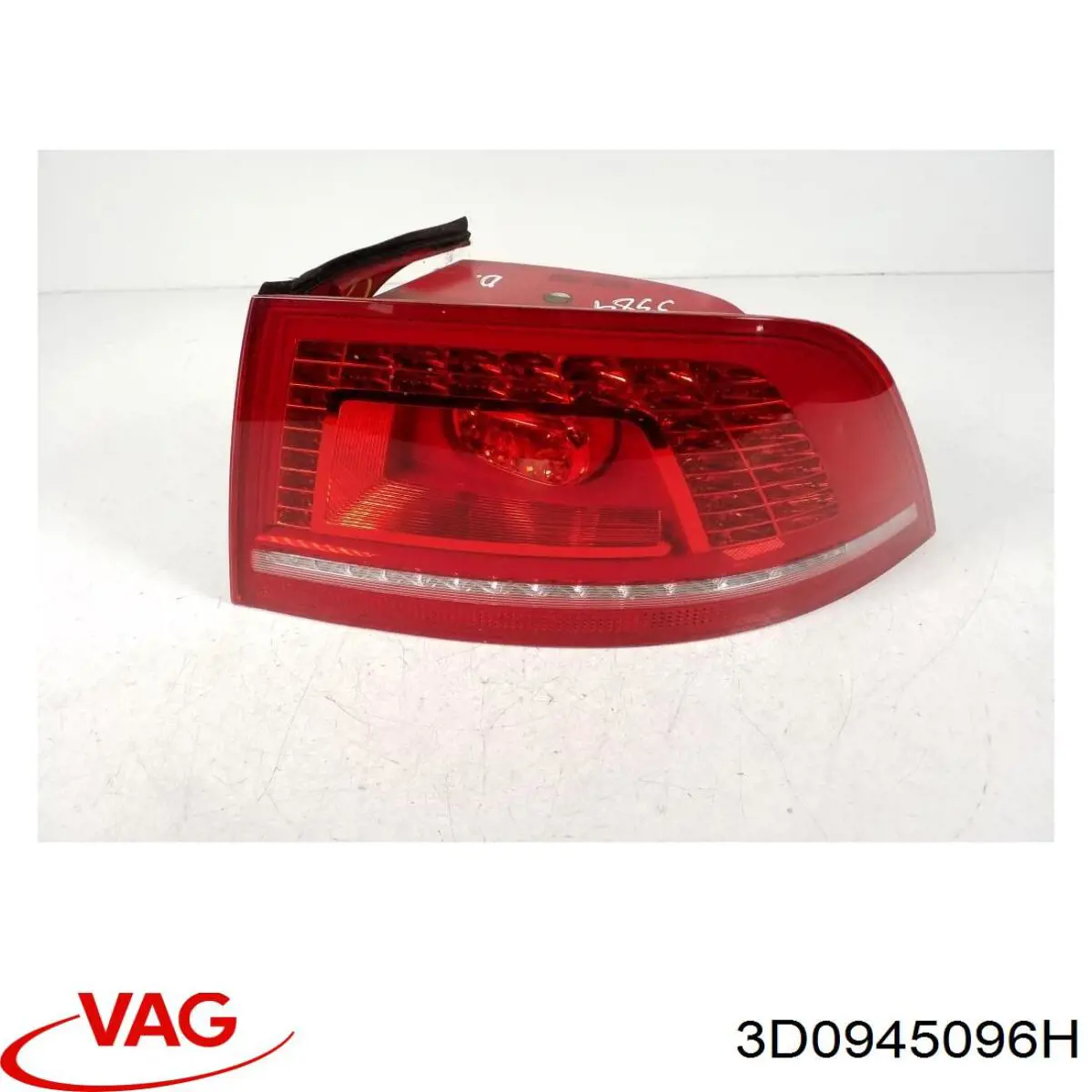 Ліхтар задній правий, зовнішній VAG 3D0945096H ціна, від 539.02 USD