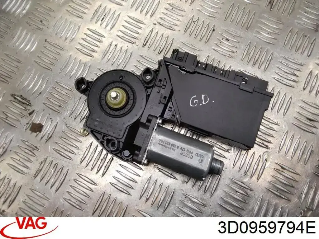 Купити 3D0959794E VAG Двигун стеклопод'емника двері задньої, правої